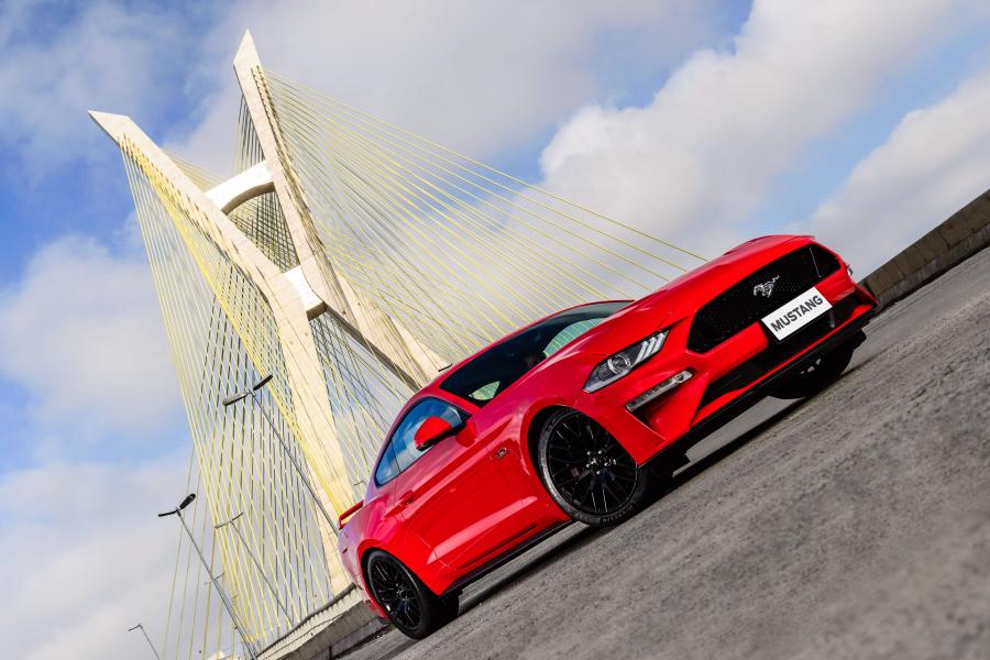  Ford Mustang GT Fastback 2018 года  (LA) (фото 7 из 28)